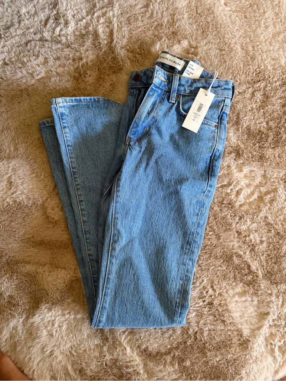 NWT Aritzia Denim Forum jeans